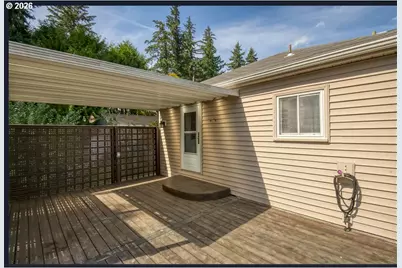 2716 SW Hume St, Portland, OR 97219 - Photo 23