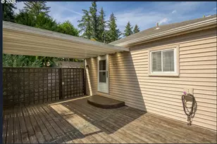 2716 SW Hume St, Portland, OR 97219 - Photo 23