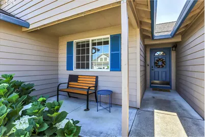 206 Hauser Ct, Molalla, OR 97038 - Photo 3