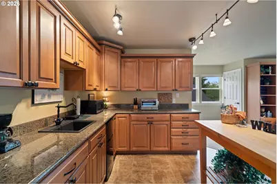 13151 S Macdonalds Pl, Oregon City, OR 97045 - Photo 29