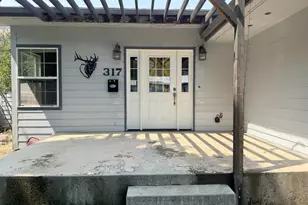 317 S Canyon Blvd, John Day, OR 97845 - Photo 3