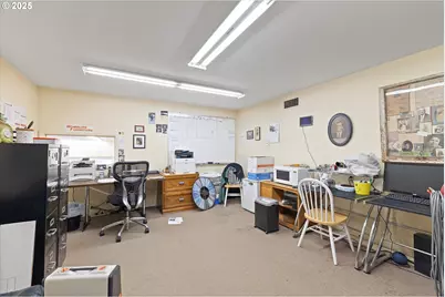 301 Main -2011 3rd St., Tillamook, OR 97141 - Photo 11