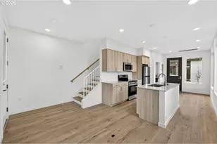 7280 NE Going St, Portland, OR 97218 - Photo 5