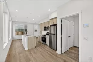 7280 NE Going St, Portland, OR 97218 - Photo 3