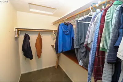 631 Nicholas Dr, Springfield, OR 97477 - Photo 23