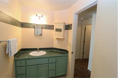 631 Nicholas Dr, Springfield, OR 97477 - Photo 27