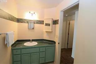 631 Nicholas Dr, Springfield, OR 97477 - Photo 27