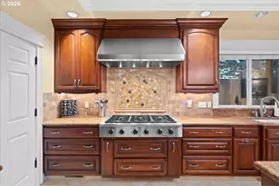 18800 SW Longacre St, Beaverton, OR 97003 - Photo 11