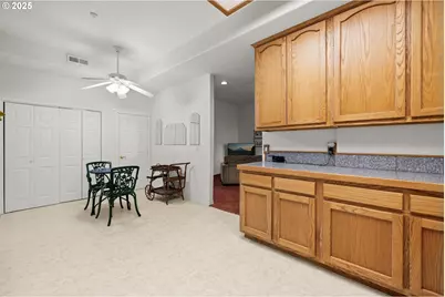 2925 SE Cleveland Dr, Gresham, OR 97080 - Photo 25