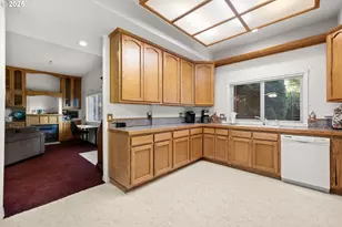 2925 SE Cleveland Dr, Gresham, OR 97080 - Photo 21