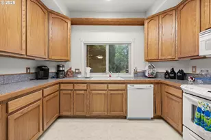 2925 SE Cleveland Dr, Gresham, OR 97080 - Photo 23