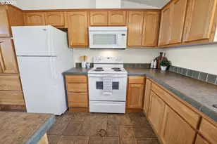 93228 Knappa Platt Rd, Astoria, OR 97103 - Photo 11