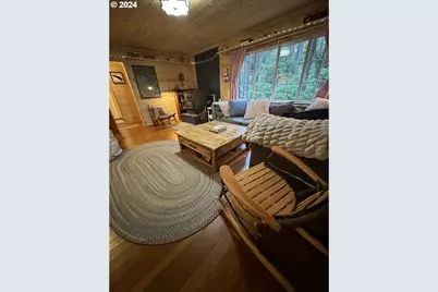 22633 Highway 58, Crescent Lake, OR 97733 - Photo 5