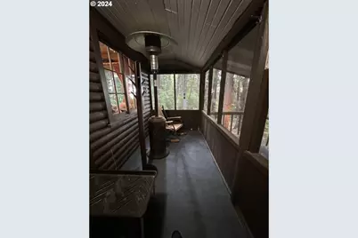 22633 Highway 58, Crescent Lake, OR 97733 - Photo 17