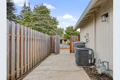 1778 N Laurelwood Loop, Canby, OR 97013 - Photo 41