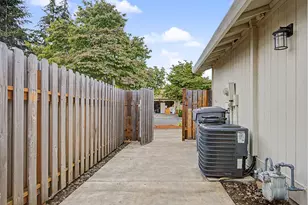 1778 N Laurelwood Loop, Canby, OR 97013 - Photo 41