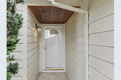 1778 N Laurelwood Loop, Canby, OR 97013 - Photo 3
