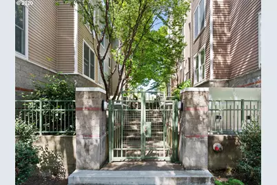 1616 S Harbor Way, Portland, OR 97201 - Photo 1