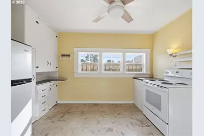 908/910 N Franklin St, Seaside, OR 97138 - Photo 37