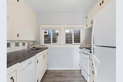 908/910 N Franklin St, Seaside, OR 97138 - Photo 11