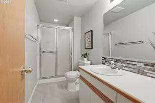 8202 NE 34th St, Vancouver, WA 98662 - Photo 9