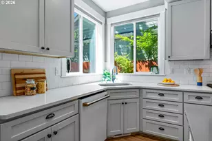 7941 N Courtenay Ave, Portland, OR 97203 - Photo 13