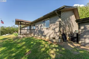 460 Huckleberry Mt Ln, Riddle, OR 97469 - Photo 33