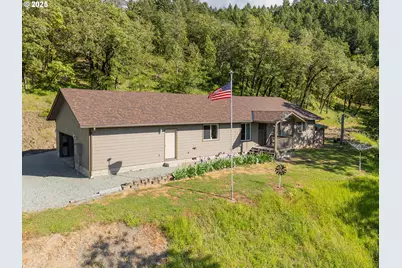 460 Huckleberry Mt Ln, Riddle, OR 97469 - Photo 1