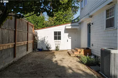 7985 SW Maple Dr, Portland, OR 97225 - Photo 39