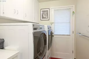 374 Blackfoot Ave, Eugene, OR 97404 - Photo 37