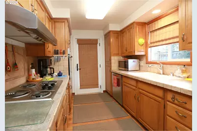 374 Blackfoot Ave, Eugene, OR 97404 - Photo 21