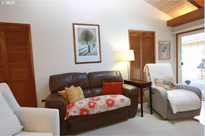 374 Blackfoot Ave, Eugene, OR 97404 - Photo 17