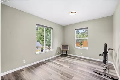1510 E Taylor Ave, Cottage Grove, OR 97424 - Photo 13
