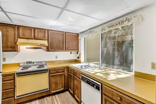 14485 NW Perimeter Dr, Beaverton, OR 97006 - Photo 11