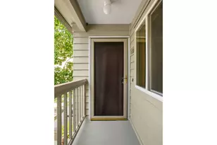 4980 S Landing Dr, Portland, OR 97239 - Photo 5