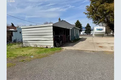 1906 Island Ave, La Grande, OR 97850 - Photo 5