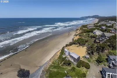 220 NW 68th St, Newport, OR 97365 - Photo 7