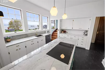 1684 Irving Ave, Astoria, OR 97103 - Photo 17