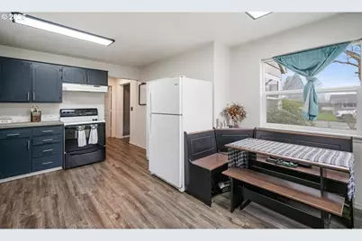 422 Elder St, Drain, OR 97435 - Photo 11