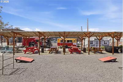 801 E 2nd St, The Dalles, OR 97058 - Photo 9