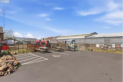801 E 2nd St, The Dalles, OR 97058 - Photo 11
