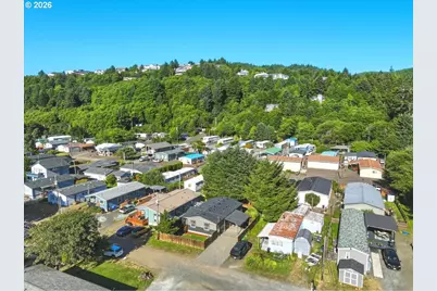 648 S Coral St, Rockaway Beach, OR 97136 - Photo 3