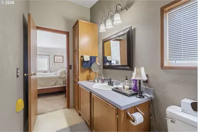 3225 Senecal Creek Dr, Woodburn, OR 97071 - Photo 11