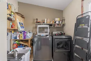 3225 Senecal Creek Dr, Woodburn, OR 97071 - Photo 15