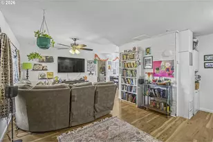2523 NE 111th Ave, Portland, OR 97220 - Photo 11