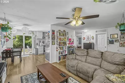 2523 NE 111th Ave, Portland, OR 97220 - Photo 9