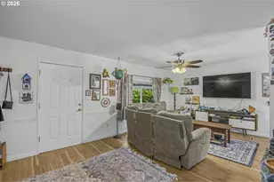 2523 NE 111th Ave, Portland, OR 97220 - Photo 5