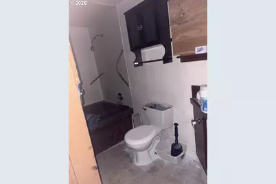 859 E St, Coos Bay, OR 97420 - Photo 13