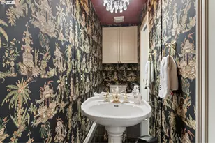 10458 NW 2nd St, Portland, OR 97231 - Photo 17