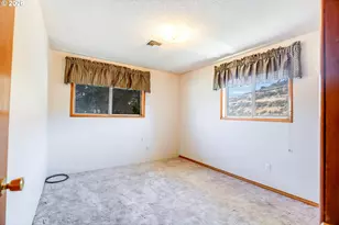 1004 Maple St, The Dalles, OR 97058 - Photo 17